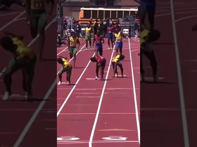 3 Jamaican High Schools me going neck and neck for the win at the 2022 #PennRelayCarnival #athlete