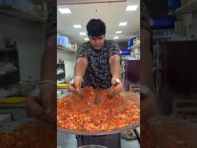 19 Year Old Mumbai Boy Making Pav Bhaji || Shankar Lane, Kandiwali West || indianfood #shorts