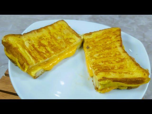 Just put egg and cheese in the bread, you will love the result | Happycall Double Pan