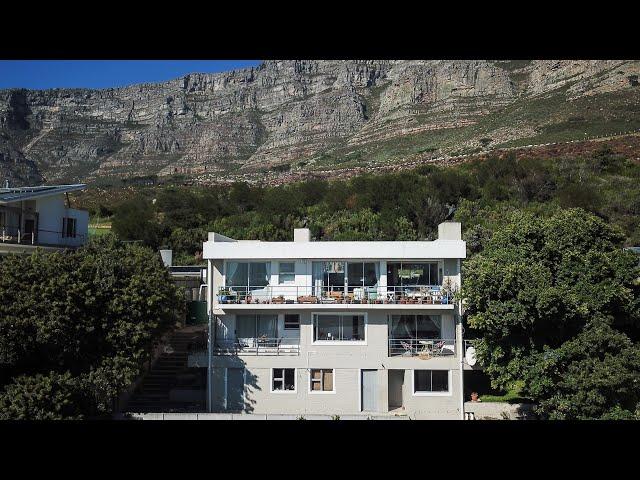 Multi-Level Home With Panoramic Views  |  Oranjezicht  |  ZAR 13 900 000