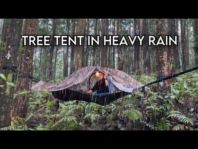 TREE TENT IN HEAVY RAIN‼️CAMPING IN HANGING TENT IN HEAVY RAIN - ASMR