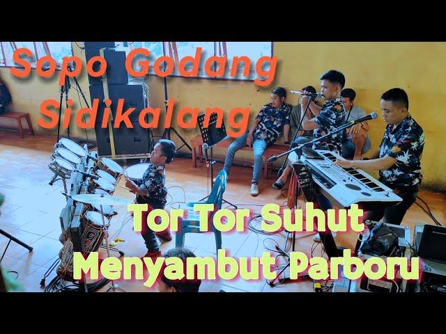 SOPO GODANG SIDIKALANG - TOR TOR SUHUT - MENYAMBUT PARBORU (video pesta)