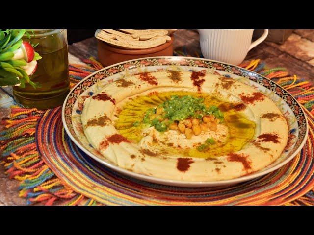 خليكم بالبيت وتعالو نعمل الذ صحن حمص   بنافس المطاعم مع التتبيله الخاصه للحمص Chickpeas (hummus)