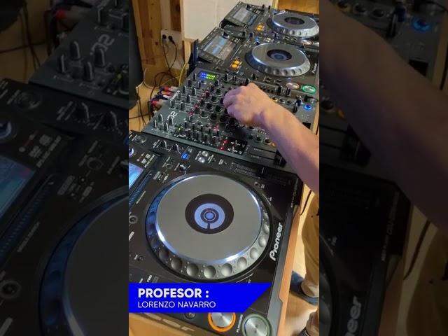 Curso de DJ profesional impartido por Lorenzo Navarro, aprende desde cero o mejora tu técnica.