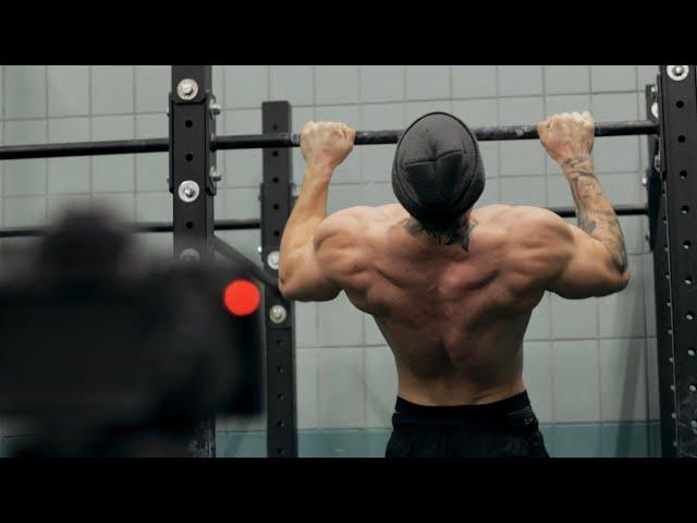 Weighted Pull Ups + 1 REP MAX (?? KG)