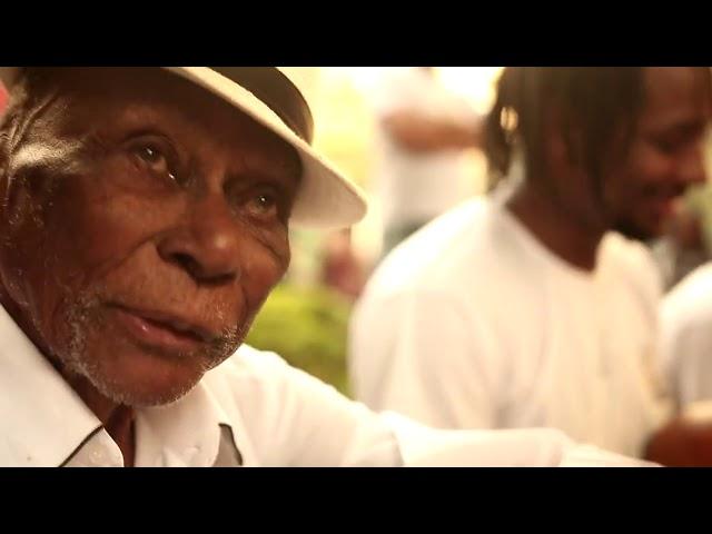 Capoeira na Praça da República SP - 2016 - Mestre Ananias