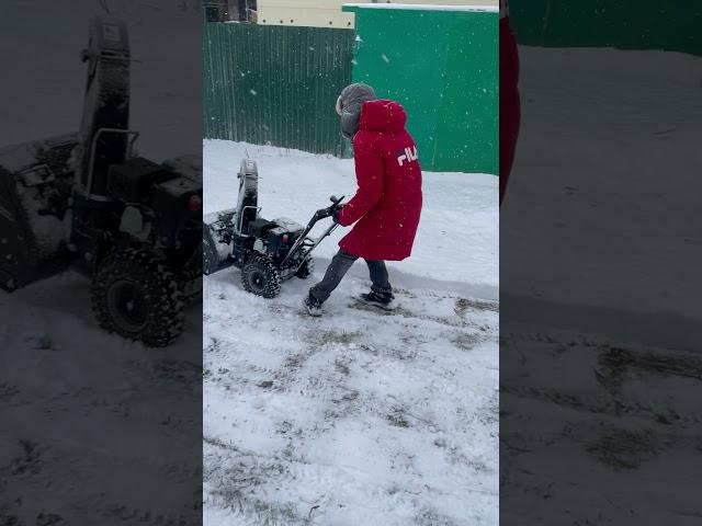 Снегоуборщик бензиновый самоходный SnowMaster X7 6 л.с. / снегоуборочная машина Kettama