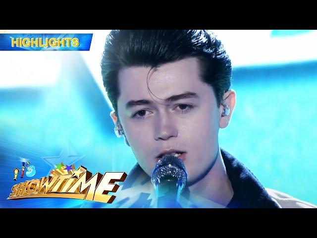 Elliot James Reay performs "I Think They Call This Love" | It's Showtime