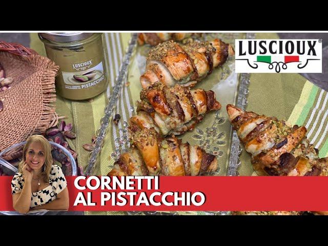 CORNETTI AL PISTACCHIO VELOCI  CON PASTA SFOGLIA /CROISSANT @lusciouxitalia1952 collaborazione