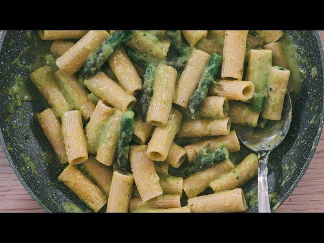 PASTA CON ASPARAGI | Primo piatto facile e senza carne