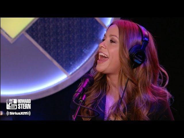 Alanis Morissette “Hand in My Pocket” on the Howard Stern Show (2008)