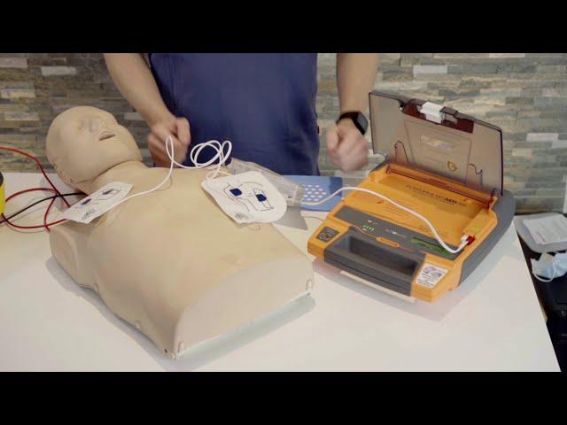 DefiCheck.de - ZOLL Powerheart® G3 Elite Defibrillator im Test