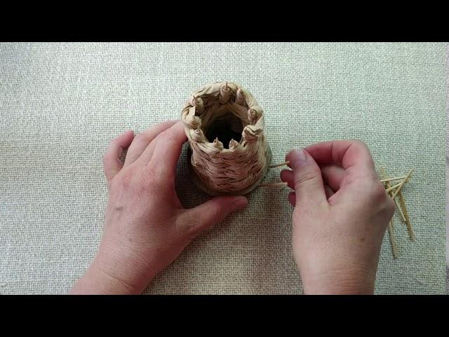 DIY decor / Decorative wicker toilet paper basket