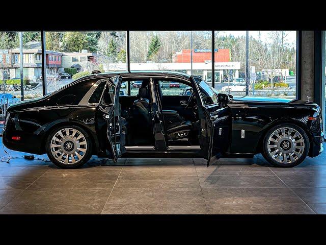 2023 Rolls Royce Phantom EWB is $500000 *LUXURIOUS PALACE ON WHEELS* Walkaround Review