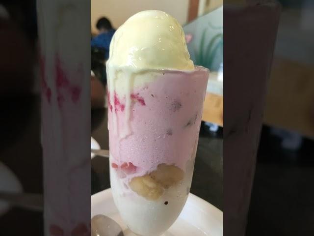 Best and Biggest Ice Cream Cafe  Pabbas Mangalore | Famous GADBAD | Ideal Ice Cream #shorts