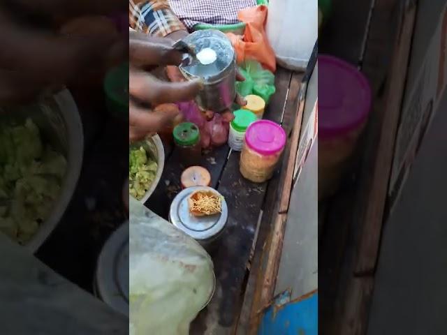 pani puri 5 ₹ की 4  hardworking boy selling golgappa  #shorts #streetfood #panipuri