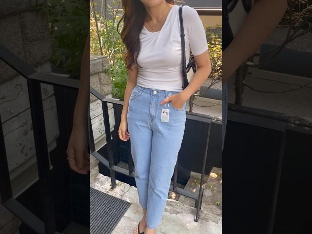 가볍게 입어보는 여름코디  #데일리룩 #룩북 #여름코디 #ootd #쇼핑몰추천 #데이트룩 #쇼핑몰 #서울카페 #여름옷 #오피스룩 #페미닌룩 #오늘의코디 #오오티디 #서울 #일상