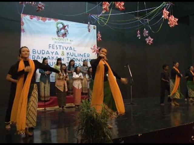 Sinofest XI_Persembahan Lagu Tari dari Mahasiswa (19 April 2012)_ Part.7