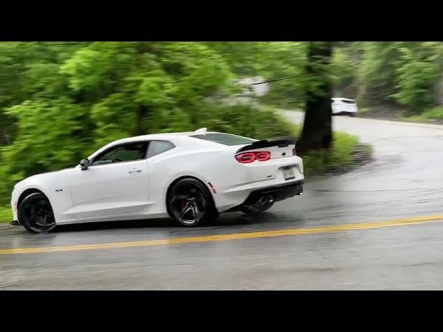 Camaro SS 1LE wet drifting