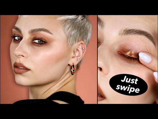 The quickest grunge eye makeup ever