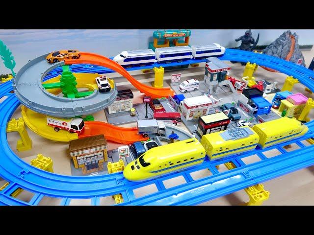 Spinning Course in Tomica Town! Plarail Shinkansen Series 0 & Doctor Yellow run on double rails!