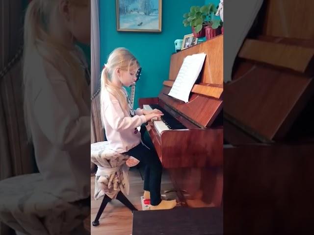 Ариетта И. Гайдн на пианино простая мелодия для фортепияно