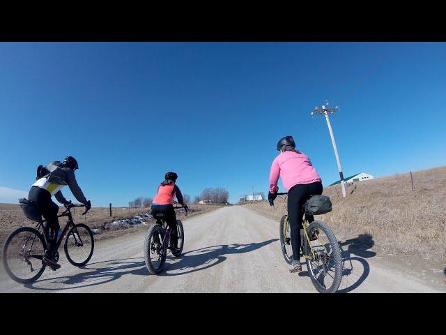 Spring 2020 Gravel bike riding with the Iowagravelgang in Iowa City on Salsa Cutthroat