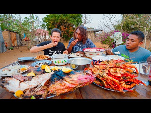 Street Food in Africa!!  LOBSTER MOUNTAIN + Huge Red Snapper in Madagascar!