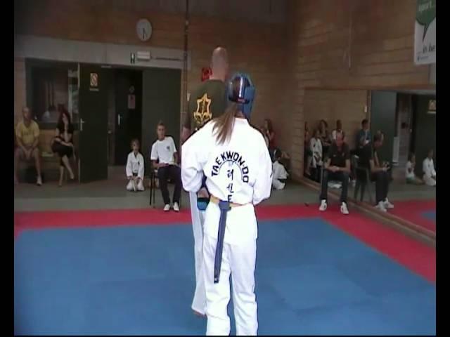 HWA RANG Taekwon DO - Anthony-Leen Sparring 1