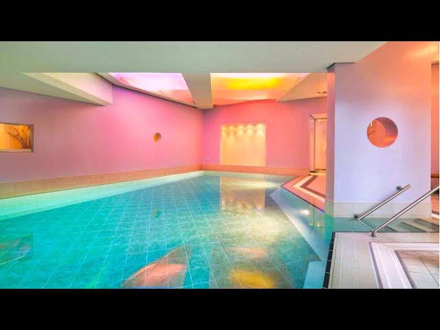 It’s 1993 and you’re in a hotel pool (Vaporwave Mix)