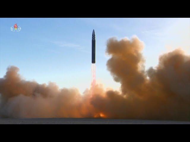 Pjöngjang: Getestete Rakete war "Monsterrakete" Hwasong-17 | AFP