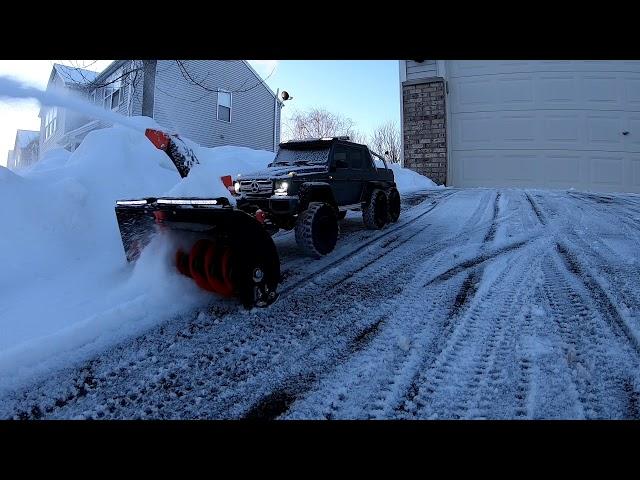 Traxxas TRX6 Mercedes G63 6x6 RC 3D Snowblower Truck Throwing Snow VL6 #shorts #rc #trending #snow