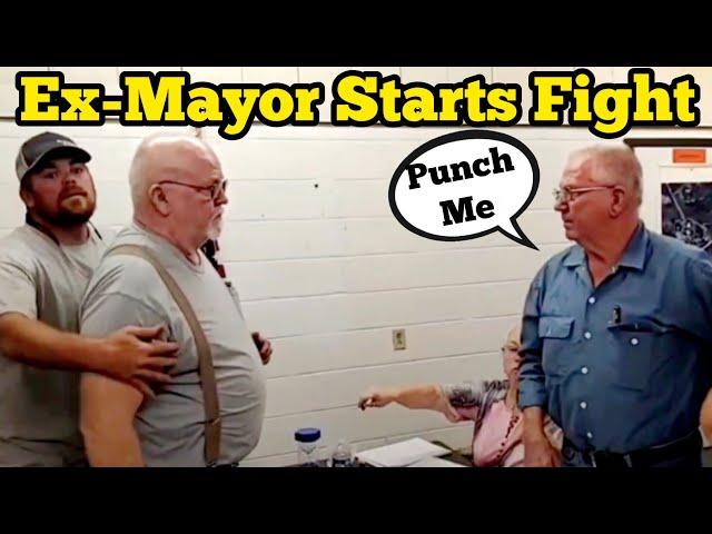 EX CORRUPT MAYOR STARTS FIGHT AT TOWN HALL MEETING