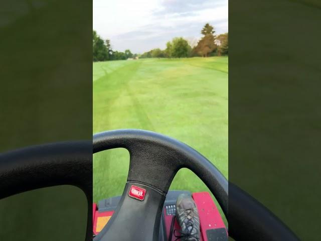 Straight up fairway mowing on a beautiful f #golfcoursevlog Friday! #groundstaff #golfcoursevlog