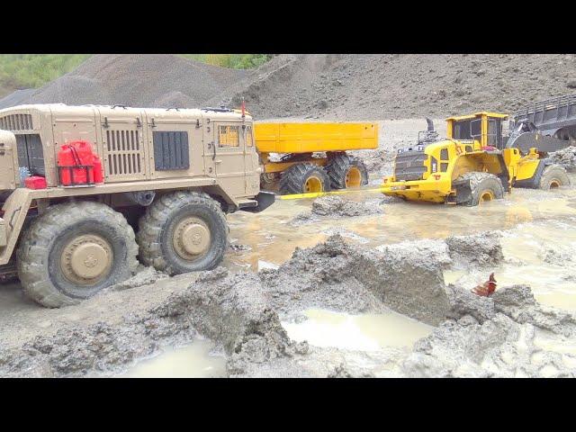 BIGGEST RC CONSTRUCTION SITE! HEAVY RAIN DAY! MAZ 537 RESCUE THE VOLVO L250GS