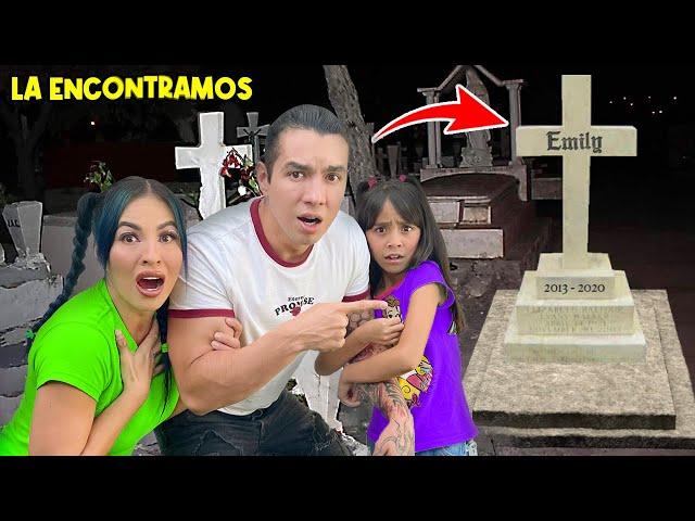 ENCONTRAMOS LA TUMBA DE EMILY EN EL CEMENTERIO 🪦 *Danielita por fin la conoce* | Karla Bustillos