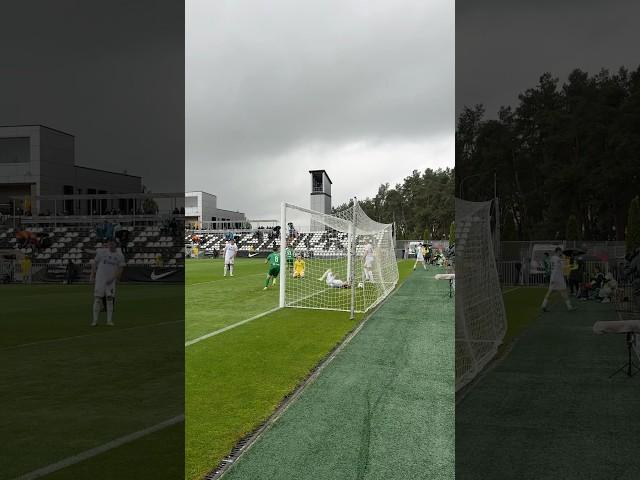 0:1  «Карпати» забивають!