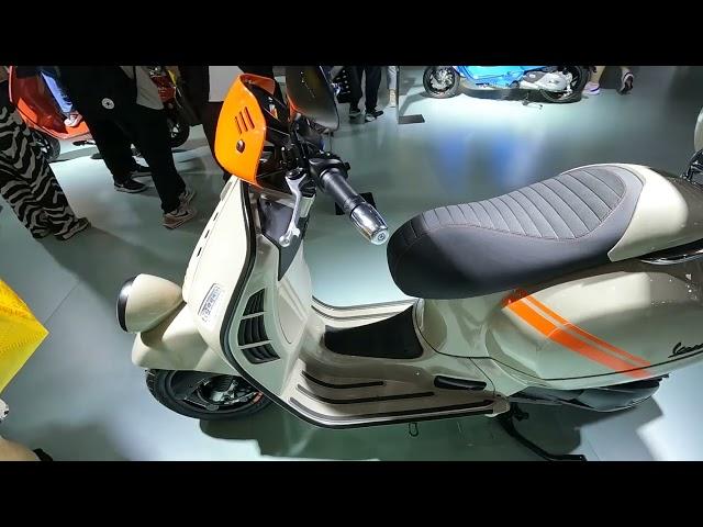 Выставка CHINA MOTOR. Часть 52. Скутеры VESPA.