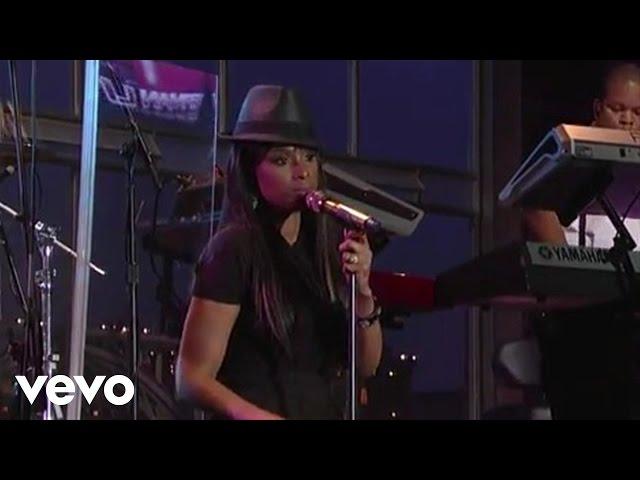 Jennifer Hudson - I Remember Me (Live on Letterman)