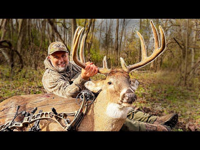 Rattling in a BIG OHIO BUCK! - Hunting the RUT