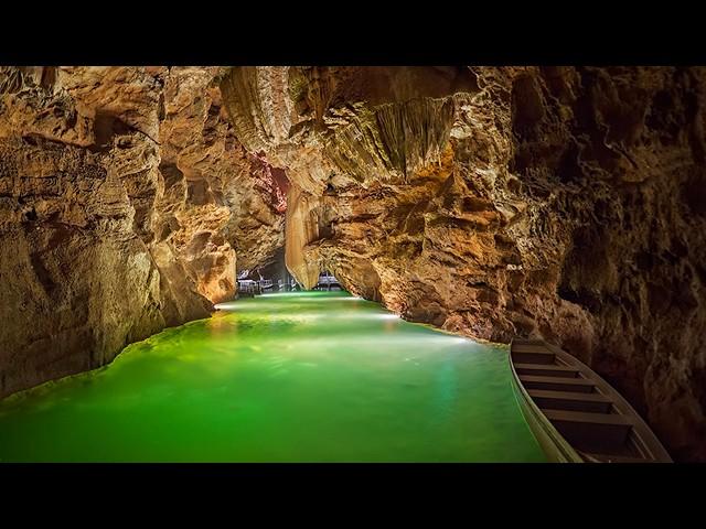 The bowels of the Earth - The hidden treasures of France - Padirac - Documentary - GD