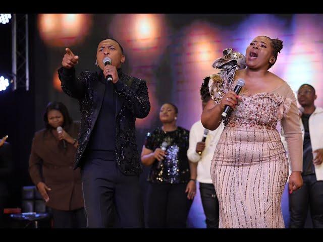 Umukhulu simakade (feat. Lebo Sekgobela)