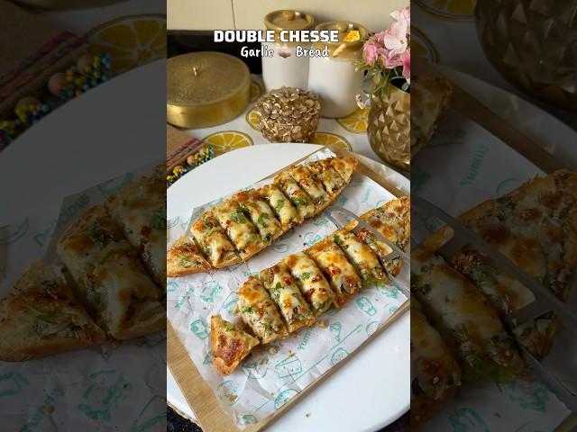 Double Cheese Garlic Bread #CheesePull #GarlicBreadAddict #FoodieGoals