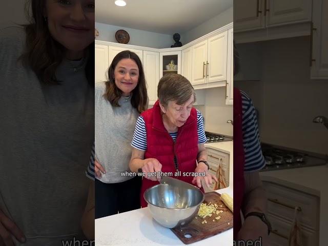 Jennifer Garner's Pretend Cooking Show - Episode 60: Grandmom Corn