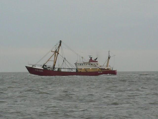 FD281 "Kornelis-Jan" koetelekoet naar zee op een maandag.