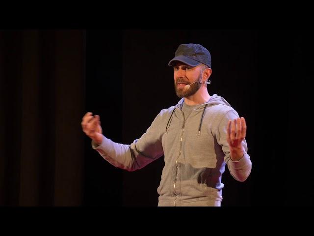 A takarékos élet csodái | Takács Szabolcs | TEDxSzeged