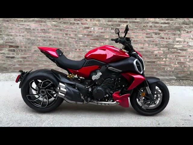 Ducati Diavel V4 2024 red D02862U