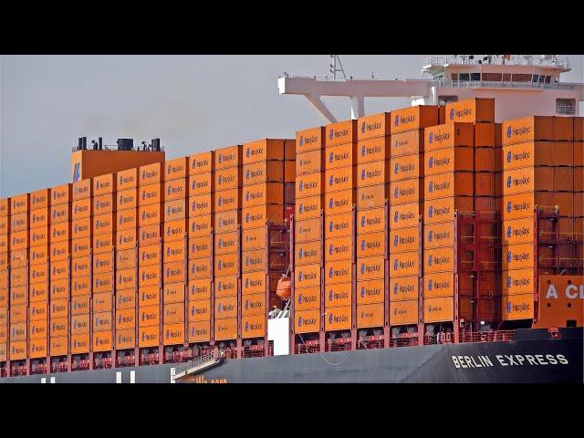 BIGGEST GERMAN CONTAINER SHIP BERLIN EXPRESS FIRST ARRIVAL AT HAMBURG - 4K SHIPSPOTTING 2023