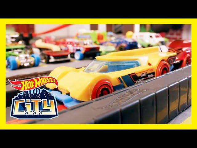 GIANT T-REX STRIKES HOT WHEELS CITY! | New News | @HotWheels