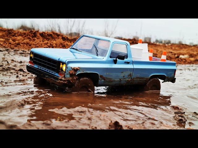 Drove a new PICKUP into the mud! ... EAZYRC Glacier 4x4 off-road test